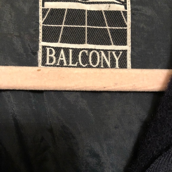 Balcony Jacket - Picture 2 of 6
